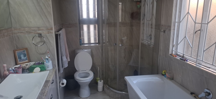 5 Bedroom Property for Sale in Suidrand Free State